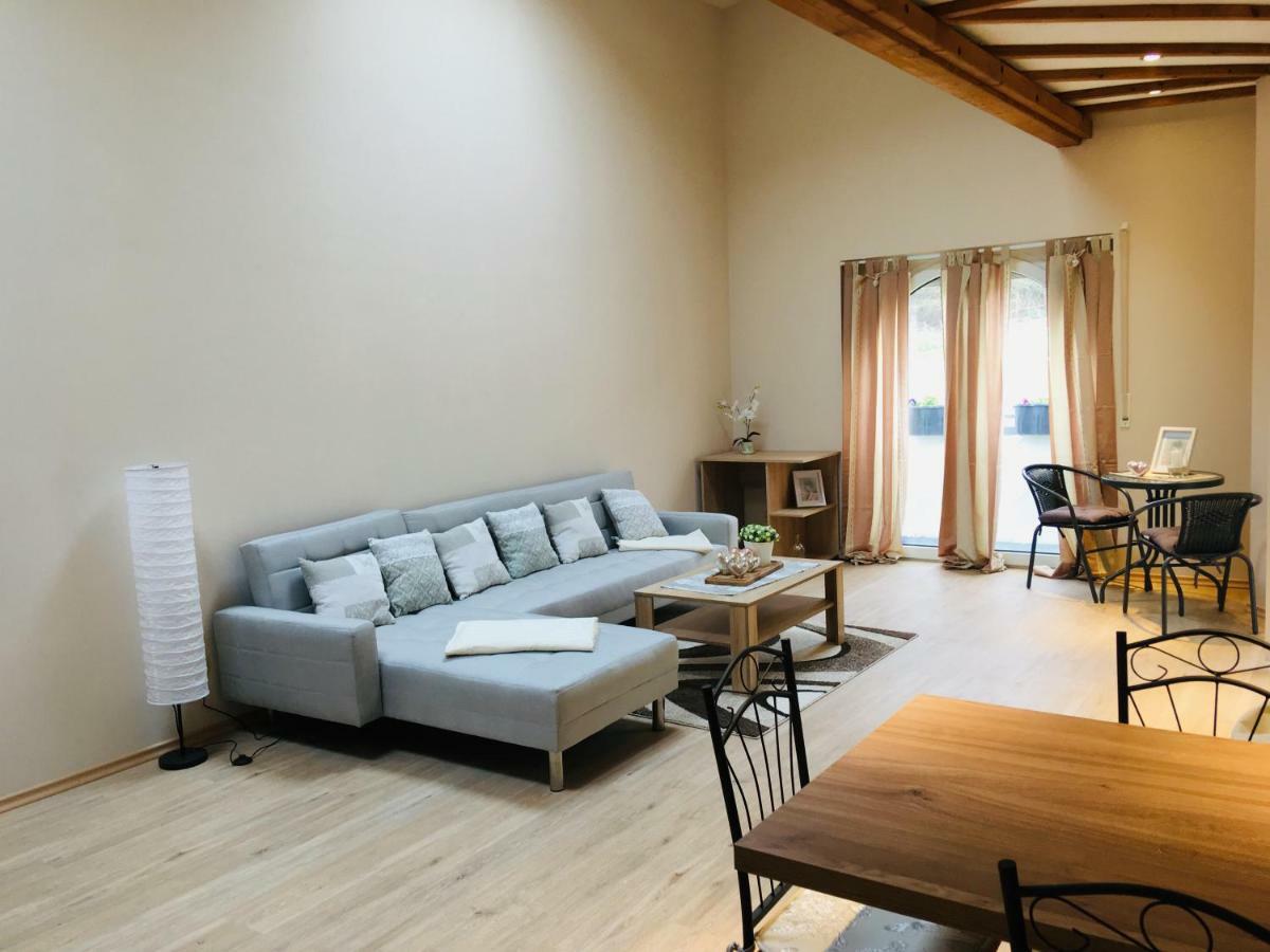 Ferienwohnung Am Nuerburgring/Wintersport Arft Acht Exteriör bild