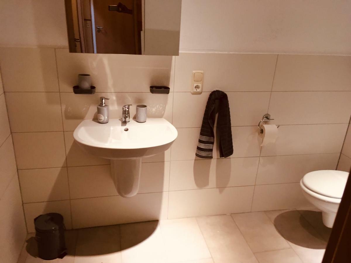 Ferienwohnung Am Nuerburgring/Wintersport Arft Acht Exteriör bild